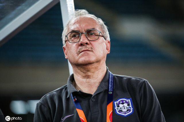 球队换帅效果显著,成绩逐步改善 球队换帅效果显著,成绩逐步改善